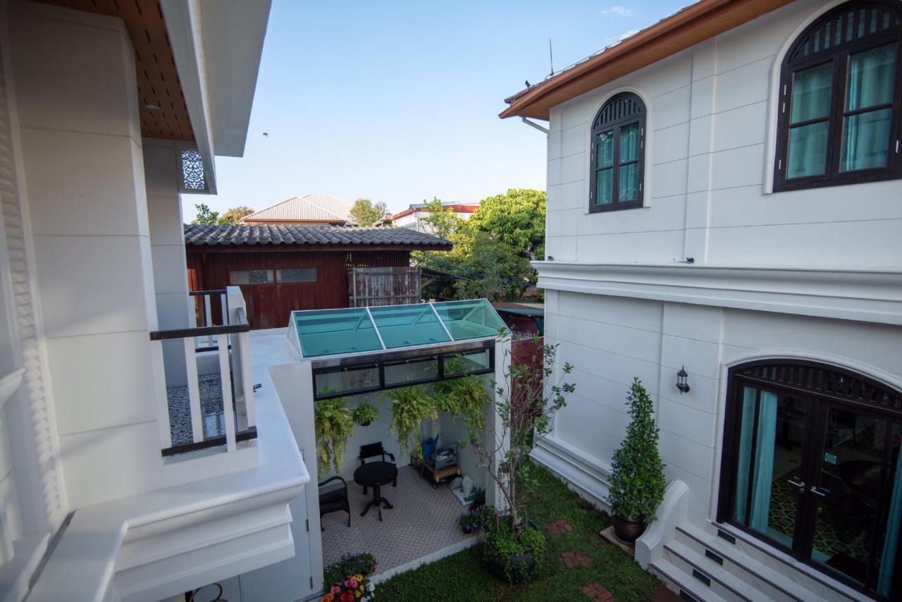 Nanta Glam Cm Hotel & Residences Chiang Mai Exteriör bild