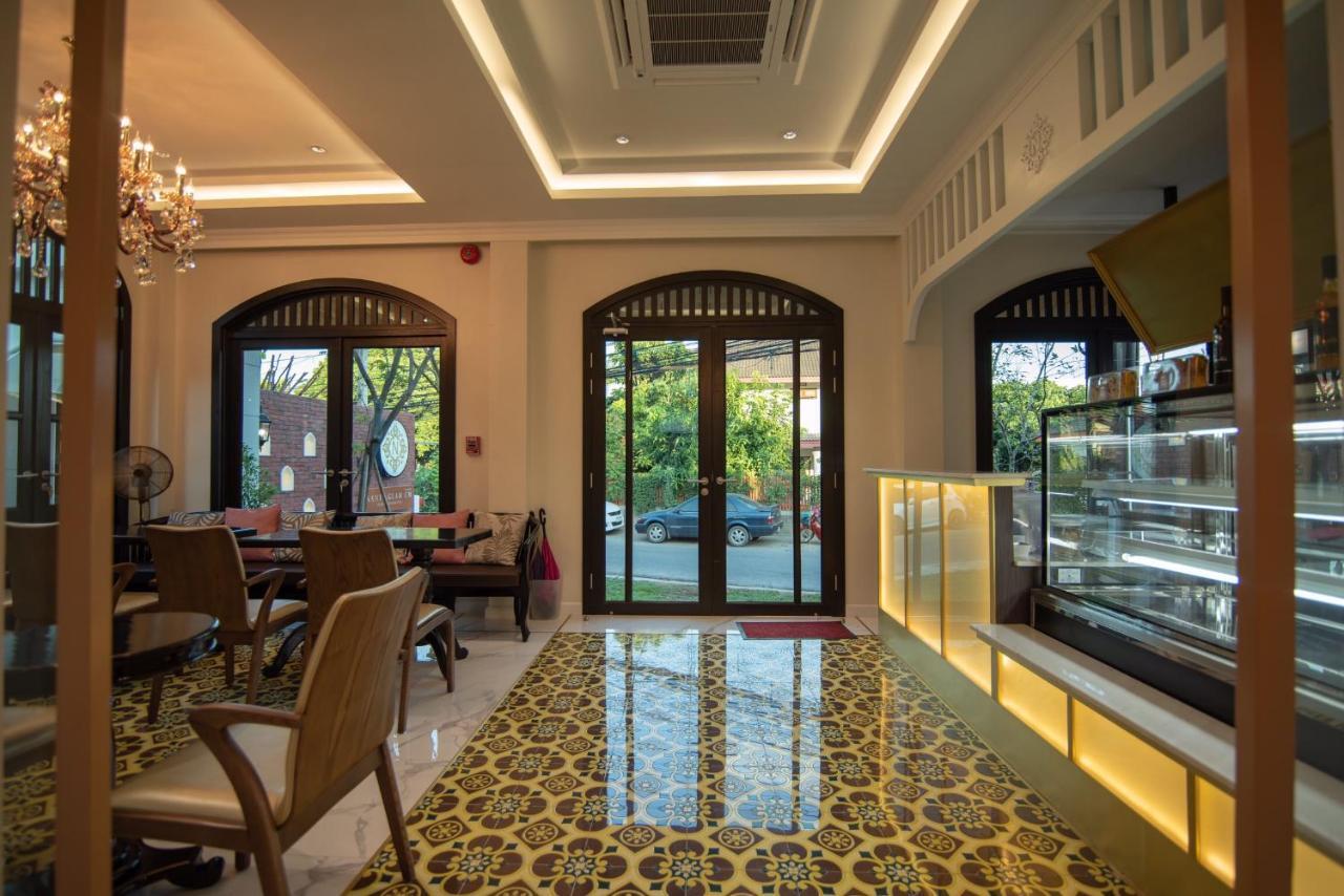 Nanta Glam Cm Hotel & Residences Chiang Mai Exteriör bild